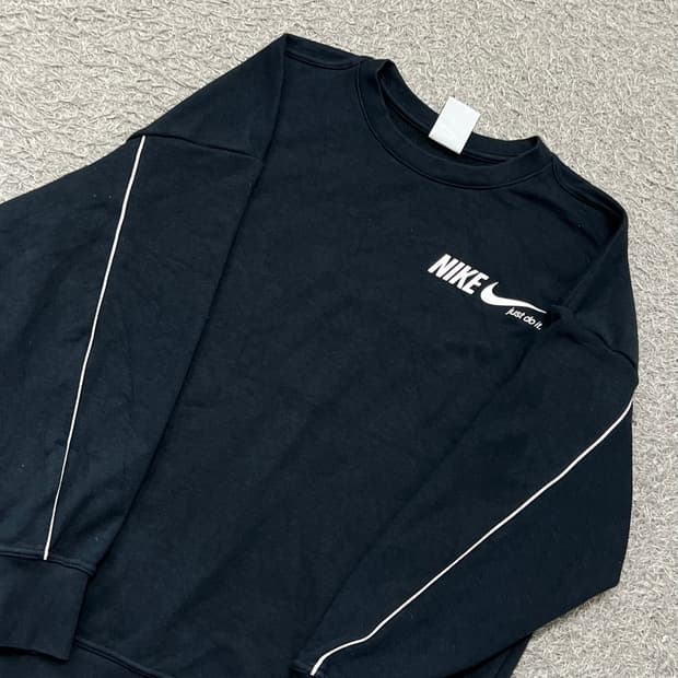 [90] 나이키 신형 맨투맨