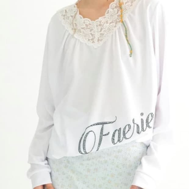 구해요) 샵페어리 레이스 브이넥 화이트