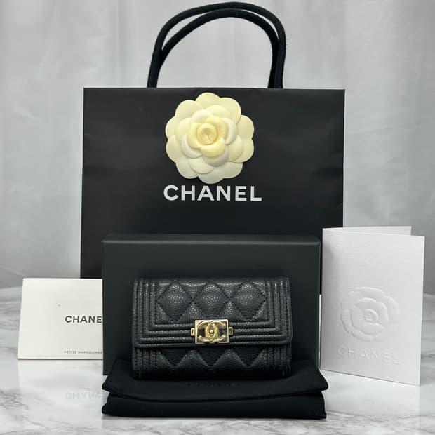 [풀구성] 샤넬 보이 플랩 금장 똑딱이 카드지갑