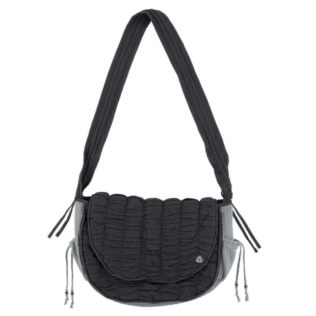 코이세이오 퀼티드 크로스백 차콜