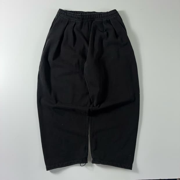 Beams  빔즈 헤비스웨트 코튼 블랙 팬츠 