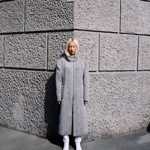 더오픈프로덕트 하이넥 울 오버코트 블랙