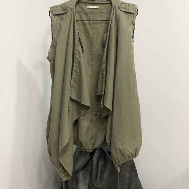 Drape-Front Military Cargo Vest