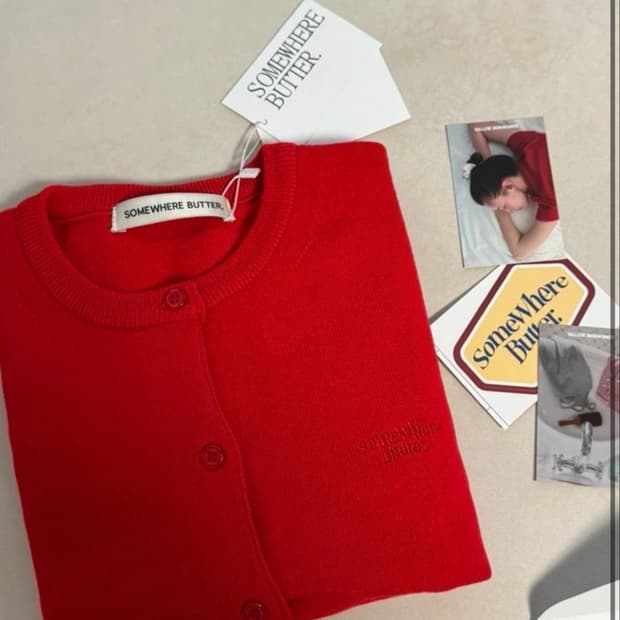 [무료배송]썸웨어버터 에센셜 클린 가디건(레드)