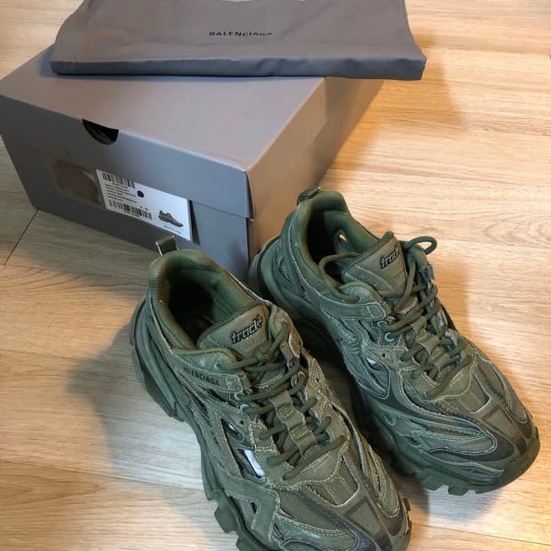 발렌시아가 트랙2.0 39사이즈 (새상품)