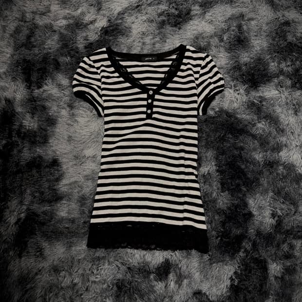 스트라이프 패턴 밑단 레이스 Y2k 퍼프소매 링거티