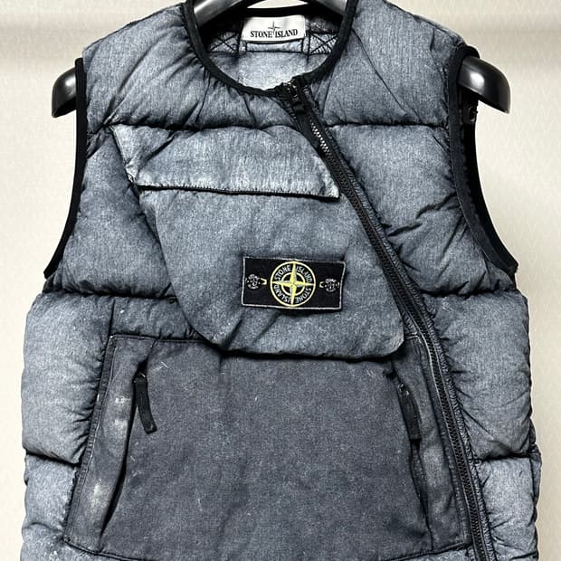 스톤아일랜드 텔라 프로스트 조끼 패딩 S(95-100)