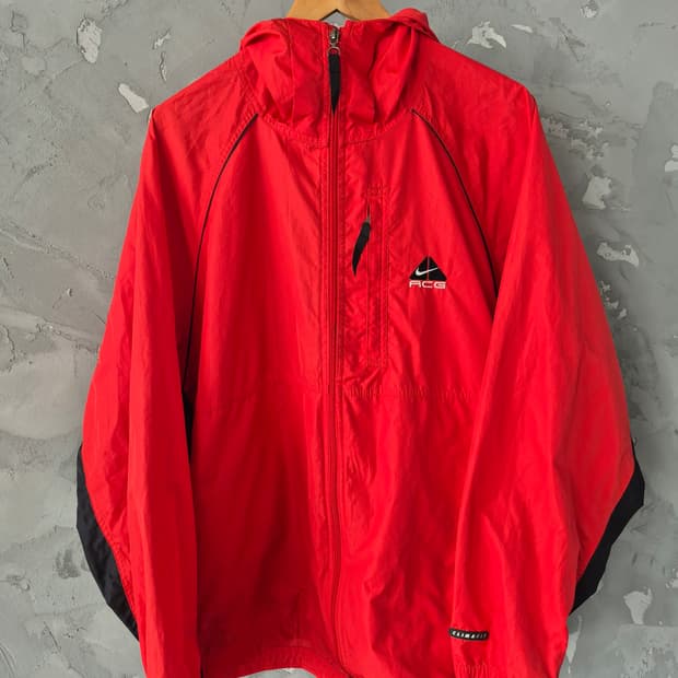 나이키 ACG 바람막이 자켓 사이즈 110