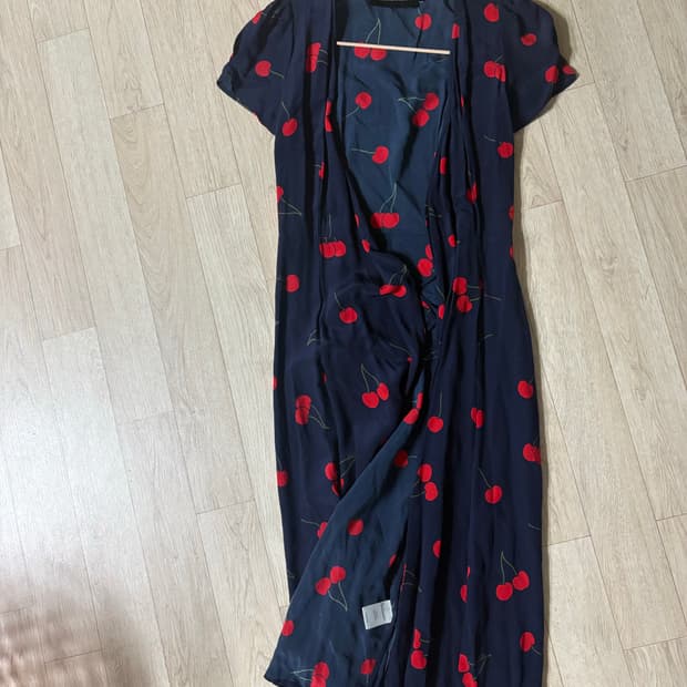 xs)리얼리제이션 realisation 체리 원피스