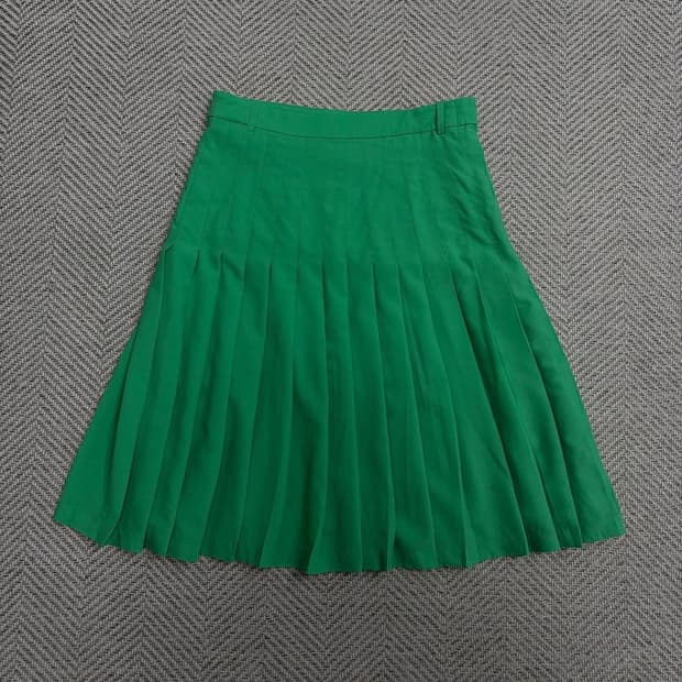 BCBGMAXAZRIA 플리츠 스커트 v4498