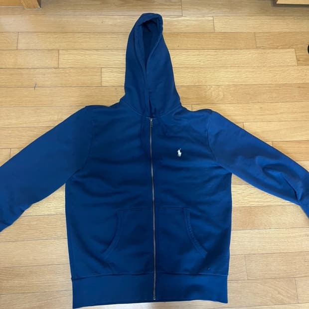 폴로 후드집업