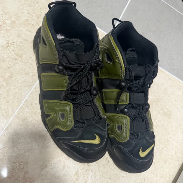 나이키 업템포 러프 그린