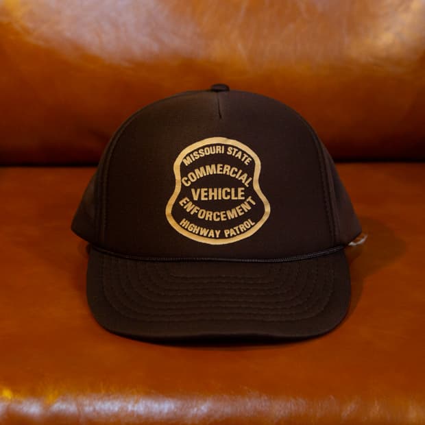 빈티지 트러커 캡 브라운