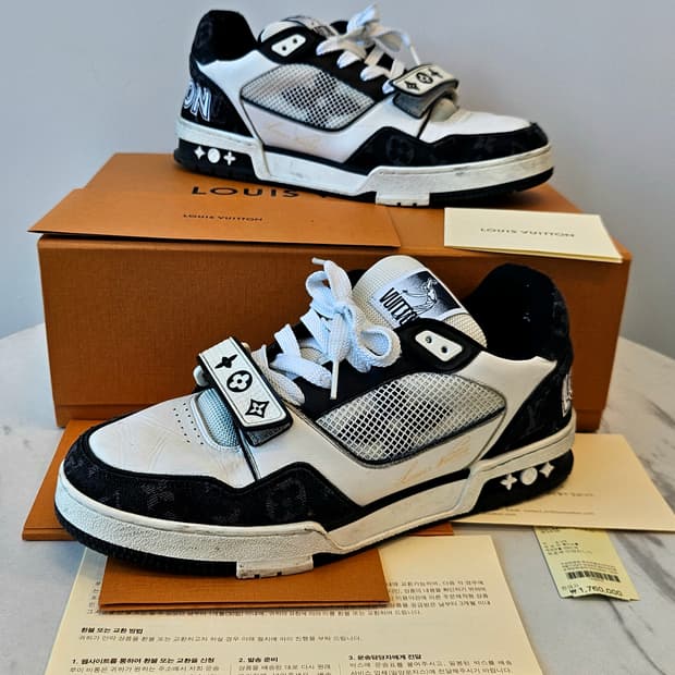 루이비통 트레이너 스니커즈
275사이즈