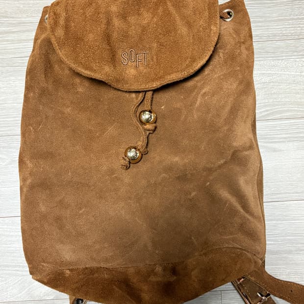 소프트서울 스웨이드 백팩