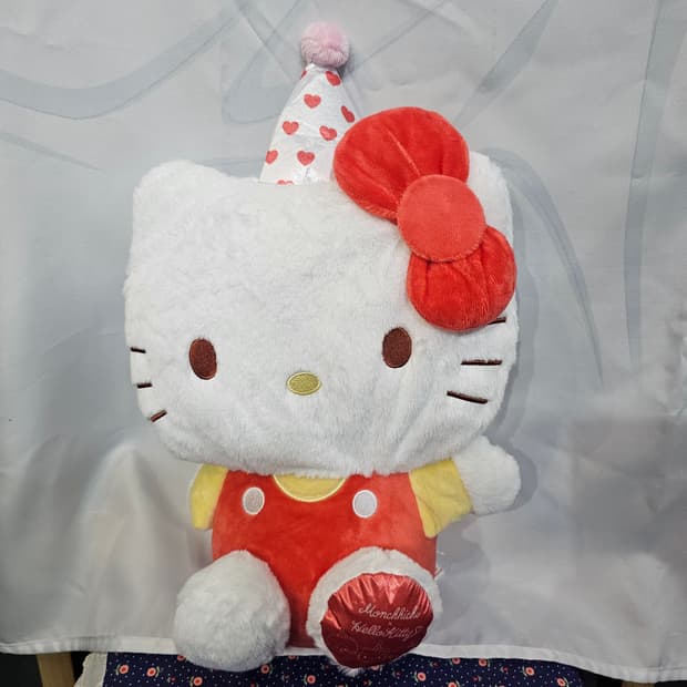 몬치치 헬로키티 콜라보 인형