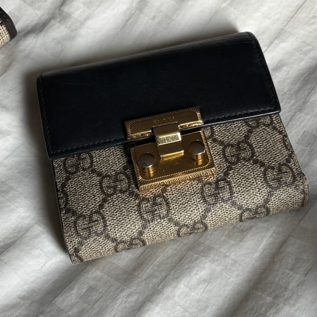 구찌 패딜락 지갑