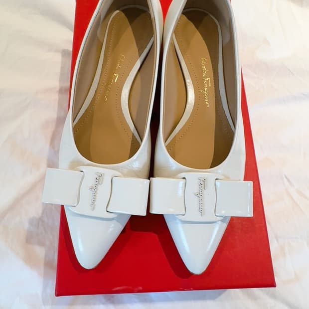 페라가모 VIVA 펌프스 블러쉬 6 1/2 1C