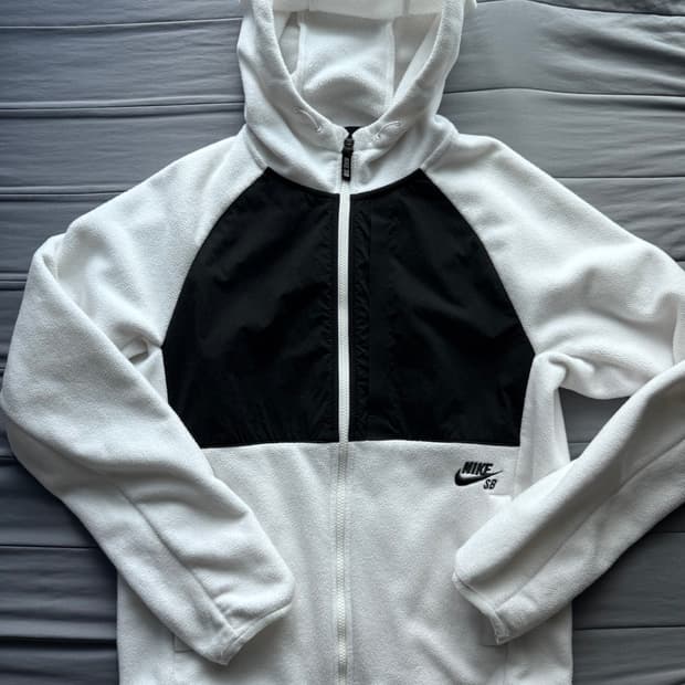 나이키 SB 후리스 후드집업 S 사이즈