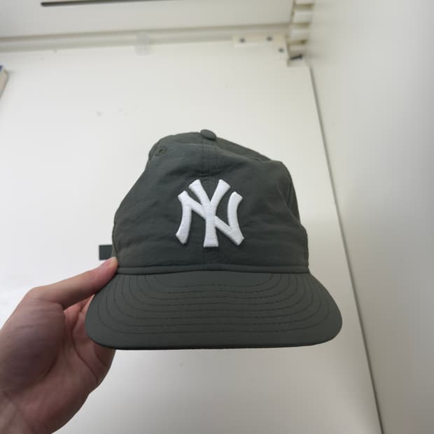 뉴에라 나일론 볼캡 카키 