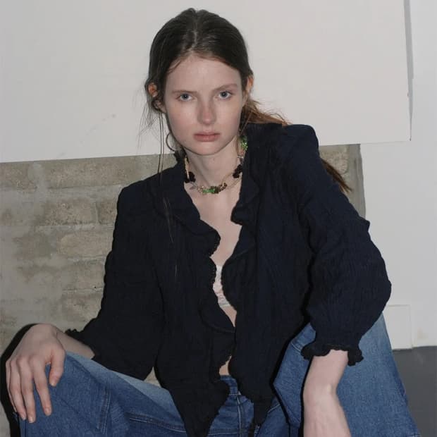 foeto 포에토 러플 블라우스 네이비