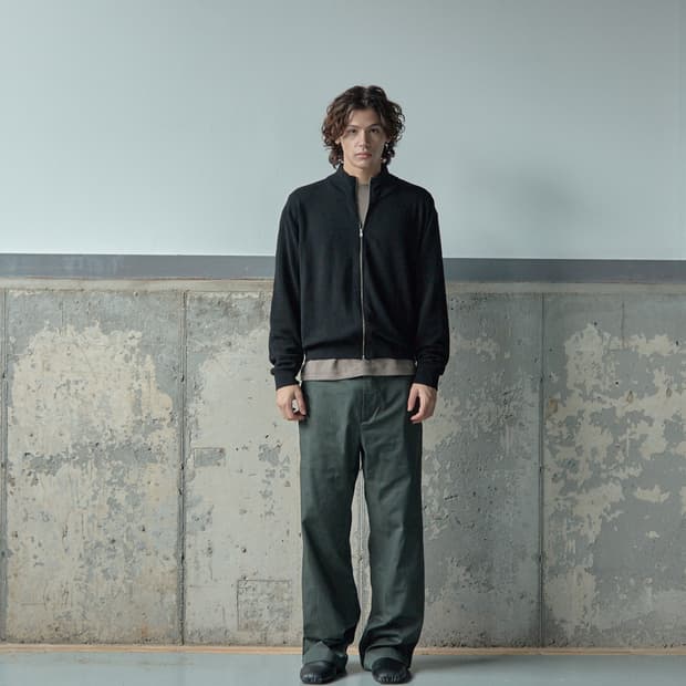 1) 에피센터투어리스트 Audience Trouser