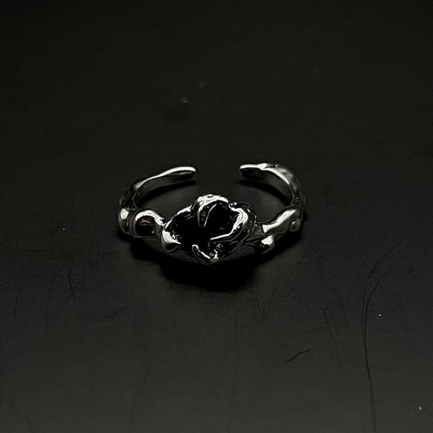 pcr053 Black sailor moon crystal ring