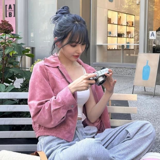 오디너리 홀리데이 스웨이드 봄버 자켓 핑크