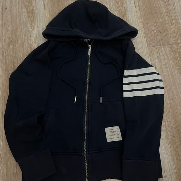 톰브라운 후드집업