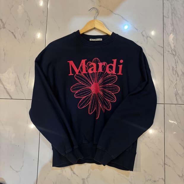 마르디 메크르디 로고 맨투맨 네이비