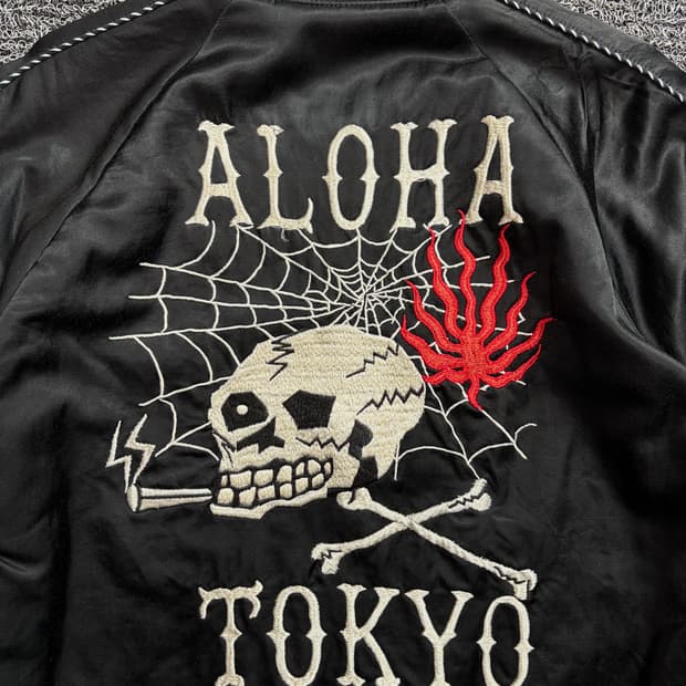 와코마리아 스컬 자수 수베니어 리버서블 스카잔 2402