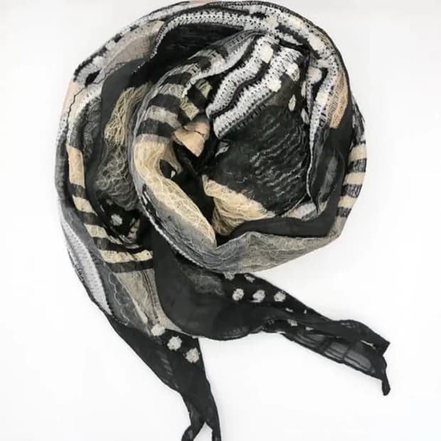 코이세이오 스카프 블랙