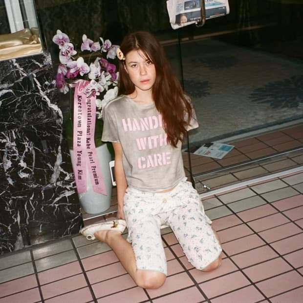 Ashley Williams 애슐리윌리엄스 happy 티셔츠