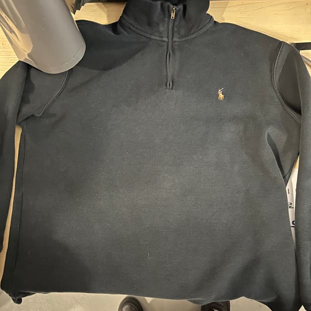 폴로 카라 맨투맨