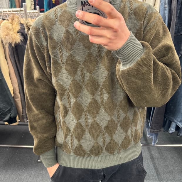 L)American vintage 아가일 패턴 브라운 니트