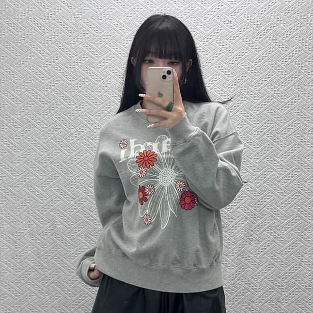 마르디메르크디 플라워 마르디 니들워크 키치 맨투맨 M C10038