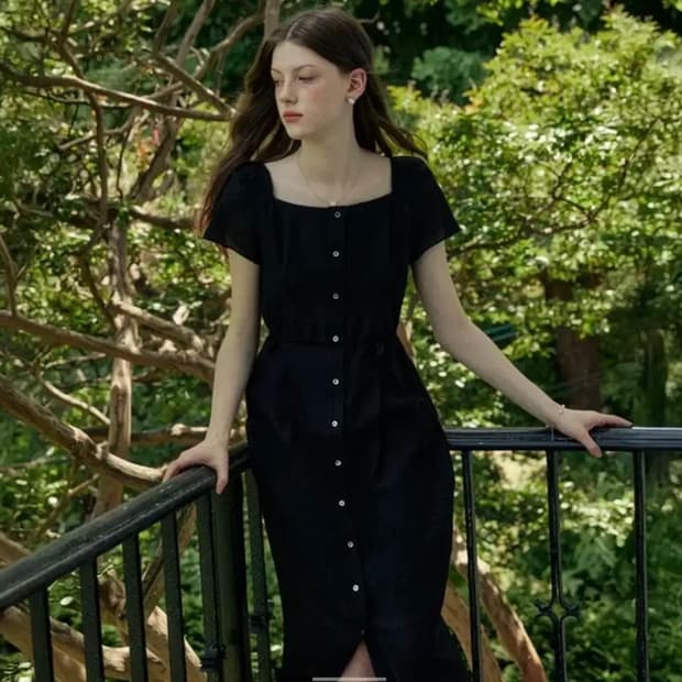 어다울 스퀘어넥 슬림 롱 드레스 원피스 블랙