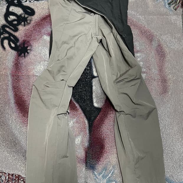 Cost Per Kilo 007 Screw Pants