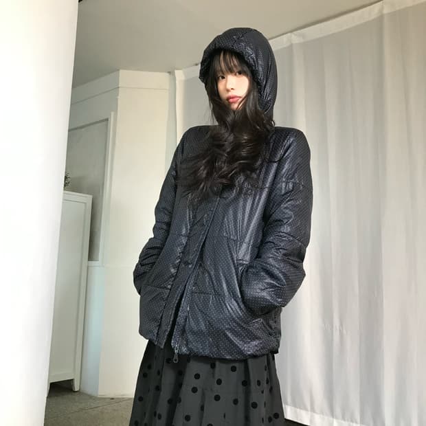 블랙 도트 패딩
