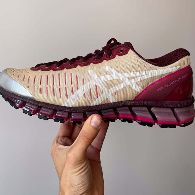 260] 아식스 x 어보브 더 클라우즈 젤 퀀텀 360 레드