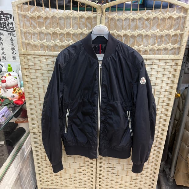 2/100 정품 몽클레어 FERDINAND  경량블루종 패딩 팝니다