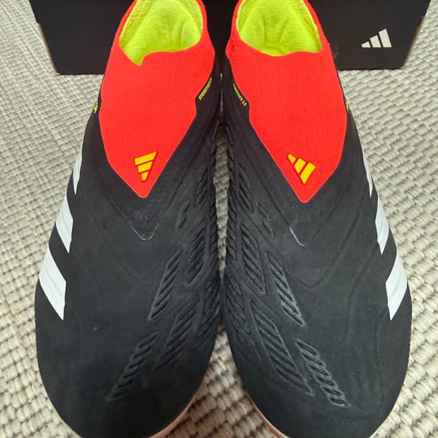 아디다스 프레데터 축구화 230
