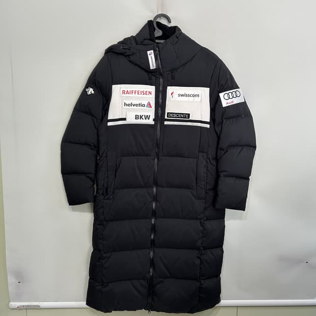 데상트 아우디 스위스스키팀 롱패딩 95 블랙 남성