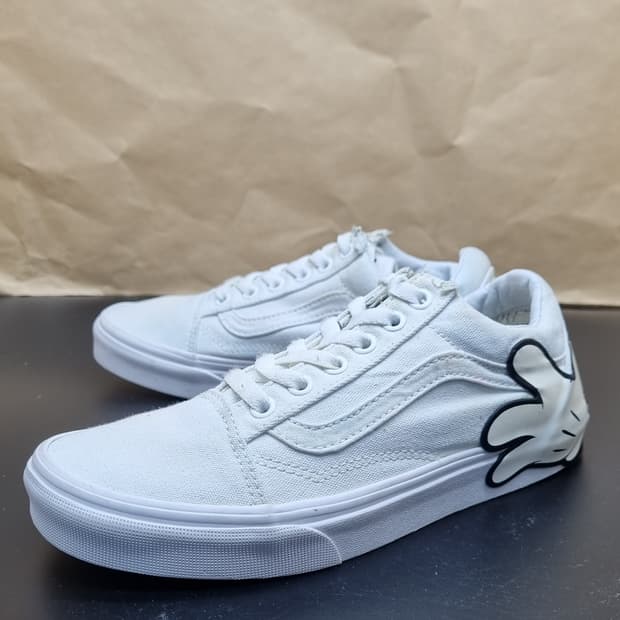 반스 x디즈니 올드스쿨 미키 여성스니커즈240 