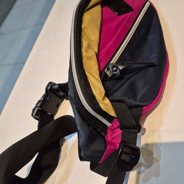 다케오 키구찌 힙색 판매합니다