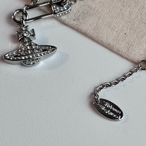 비비안웨스트우드 목걸이 루크리스 실버 체인 클립 목걸이