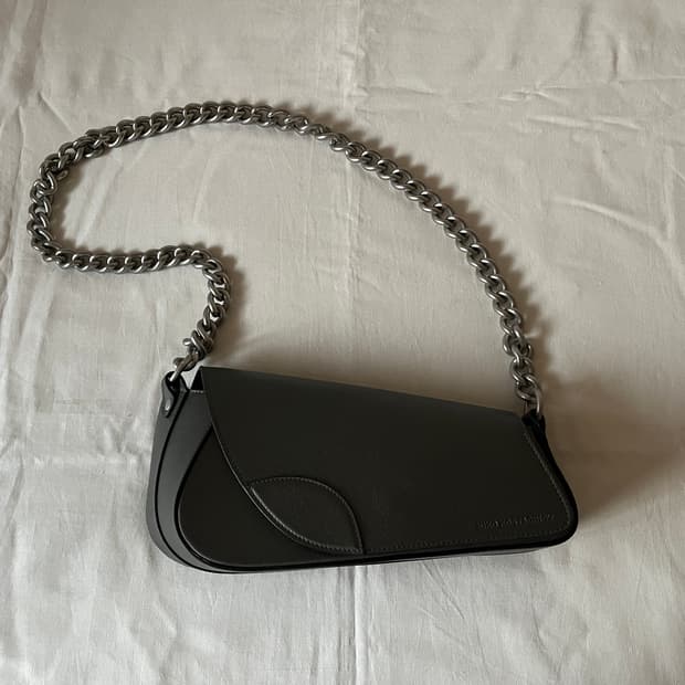 키코 코스타디노브 large chain trivia