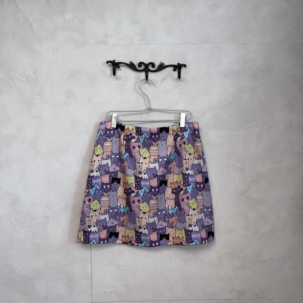 Purple cats graphic skirt 🐱🐈🐈‍⬛