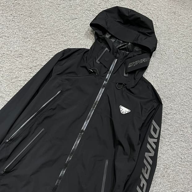[95] 다이나핏 바람막이