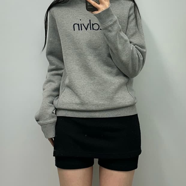 캘빈클라인 스펠아웃 그레이 맨투맨 